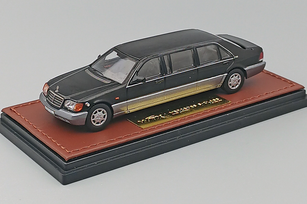 1:64 MERCEDES-BENZ S600 V12 Pullman-Limousine (W140), black - CM431LM