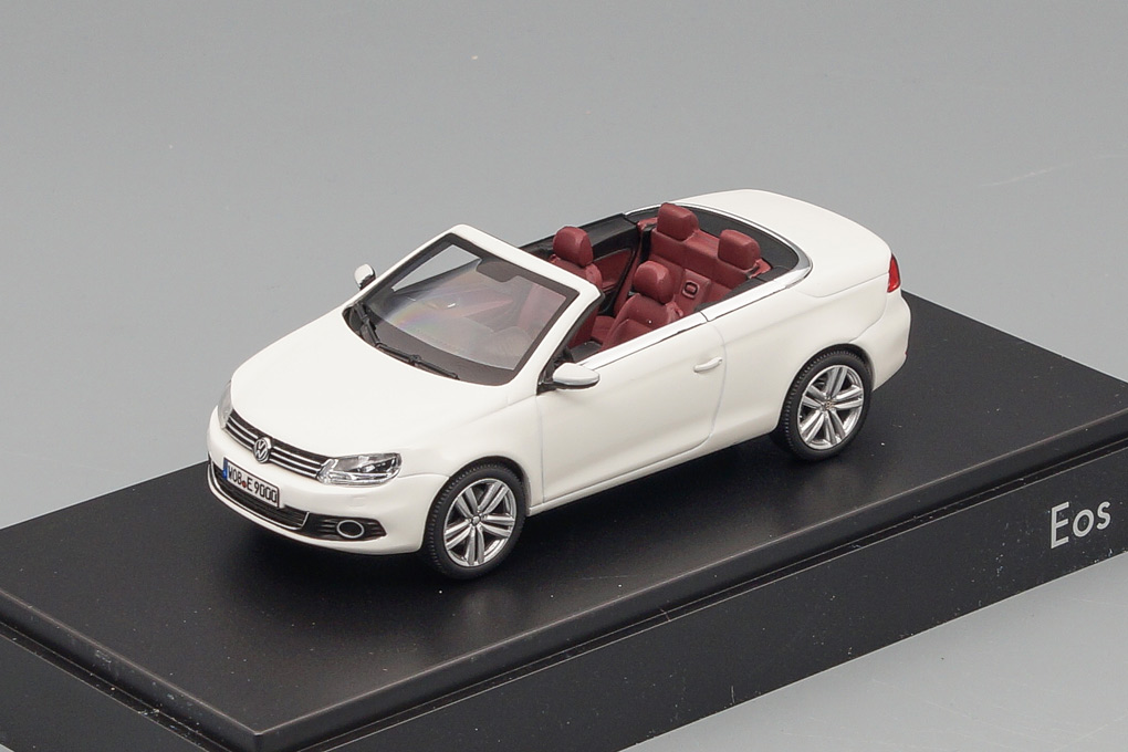 1:43 (Уценка!) VOLKSWAGEN Eos II (2011), white - 1Q1099300B9A-Z1
