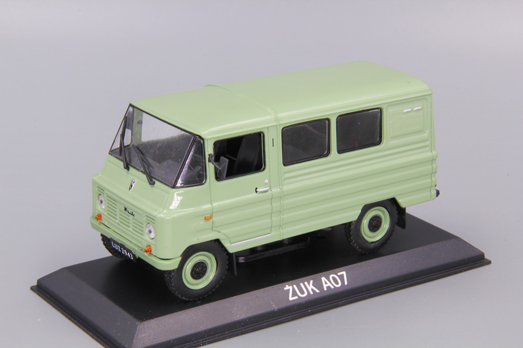 1:43 ZUK A-07, Legendarni automobily minule ery 83, green - LAME083