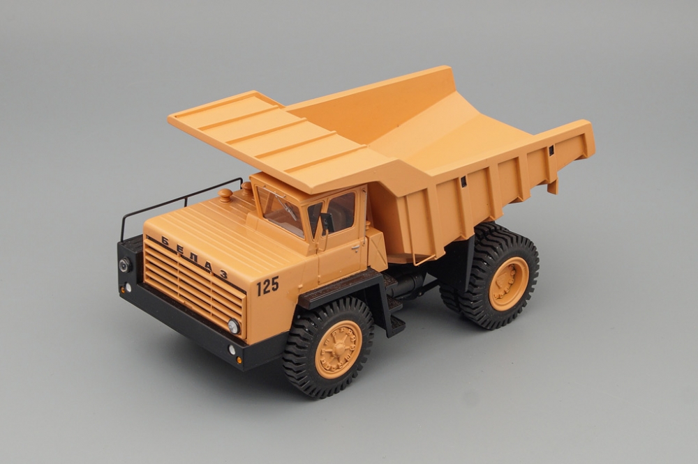 1:43 БЕЛАZ-540 карьерный самосвал (1965), охра - LOT00513