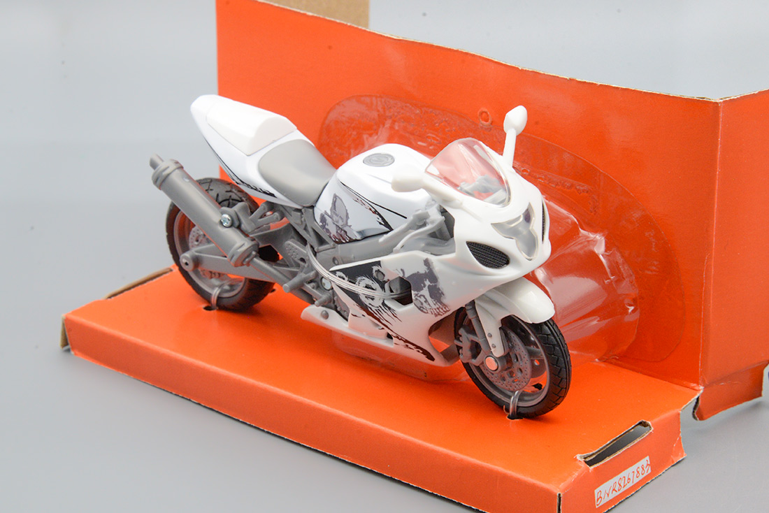 1:18 мотоцикл Dragbike, белый - 67883-W