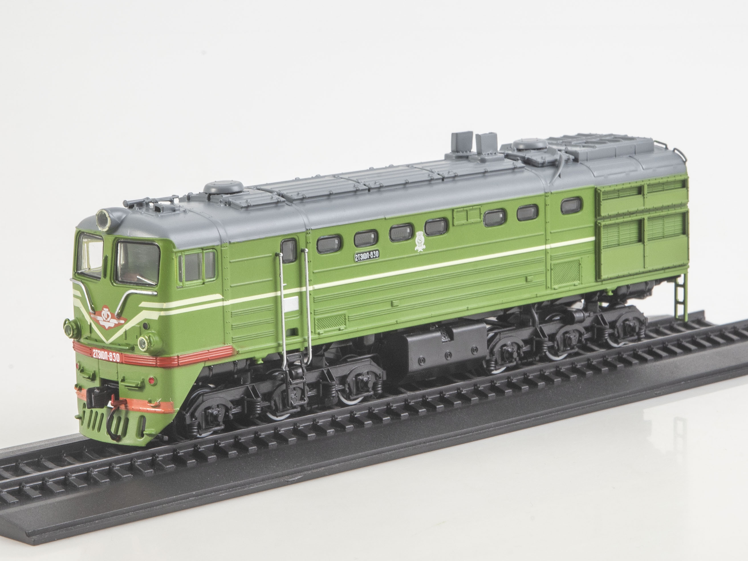 1:87 2ТЭ10Л, Наши поезда 28 - NP28