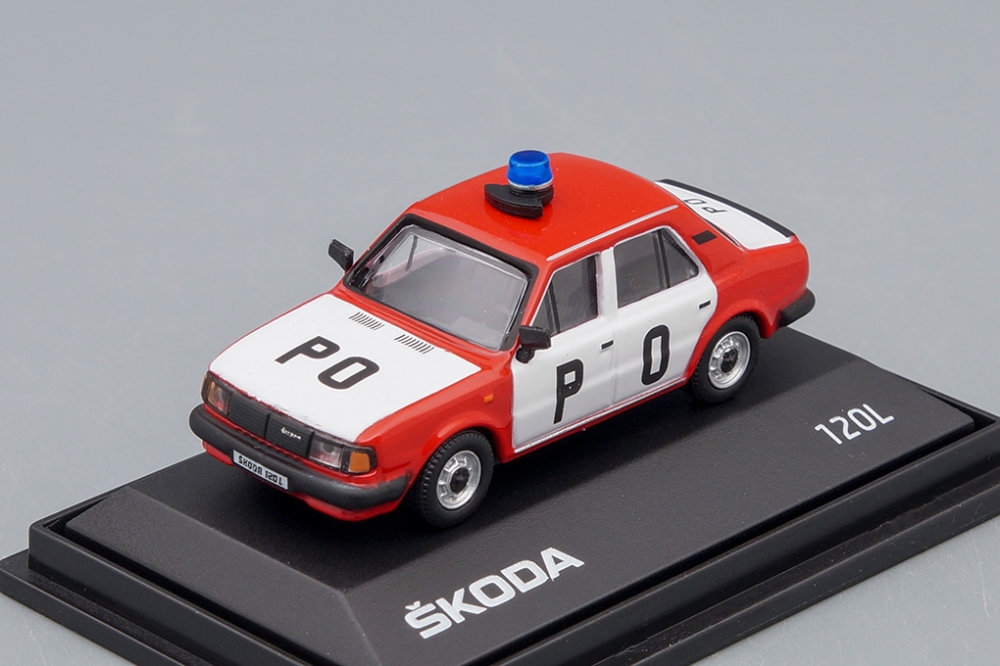 1:72 SKODA 120L (1984) Požární Ochrana - Abrex časopis s modelem - 712mXL