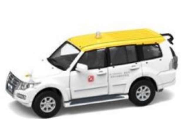 1:64 MITSUBISHI Pajero EMSD (2015), white / yellow - ATC65026