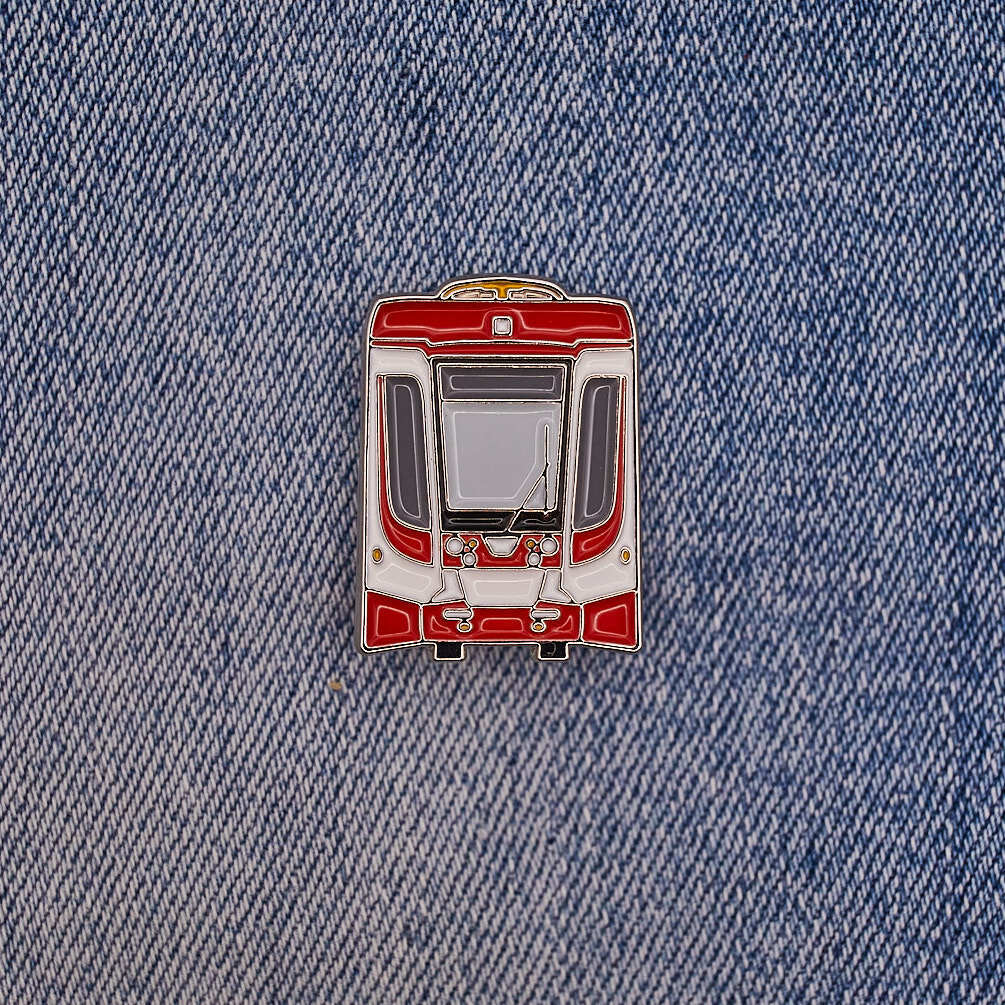 Значок 'КТМ-31', белый / красный - TAG058