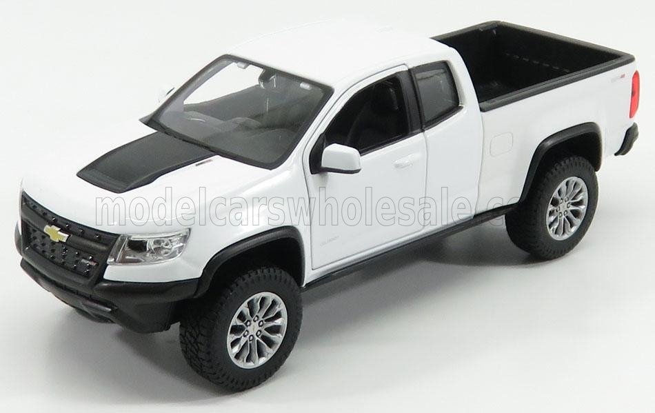 1:24 CHEVROLET Colorado ZR2 (2017), белый - 31517W