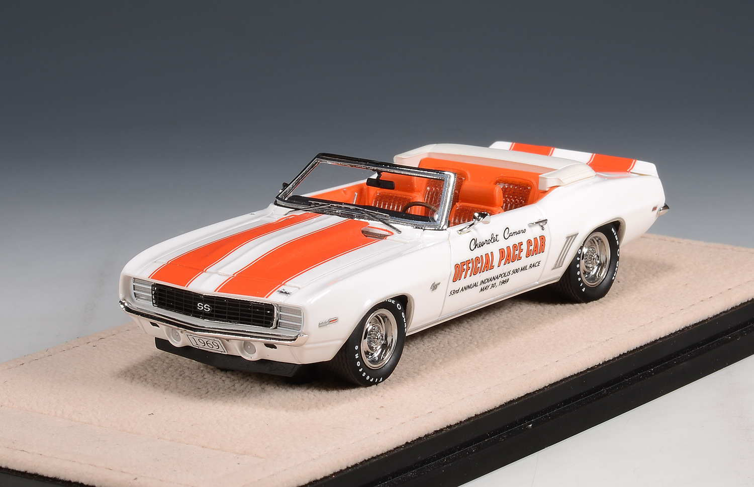 1:43 CHEVROLET Camaro Indy Pace Car (1969), White/Orange - STM691021