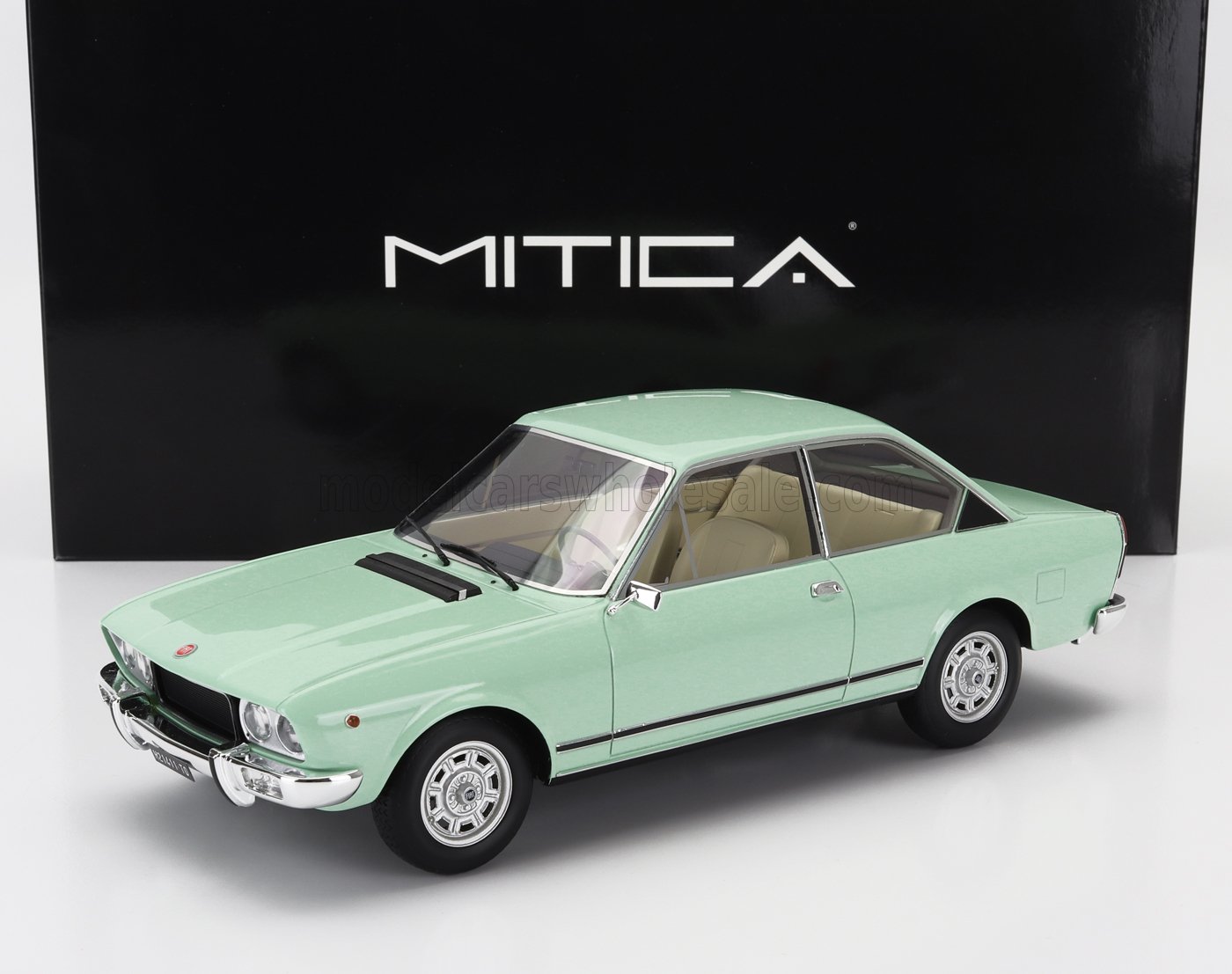 1:18 FIAT 124 Sport Coupe Serie-3 (1974), Verde Chiaro 304 - 103013