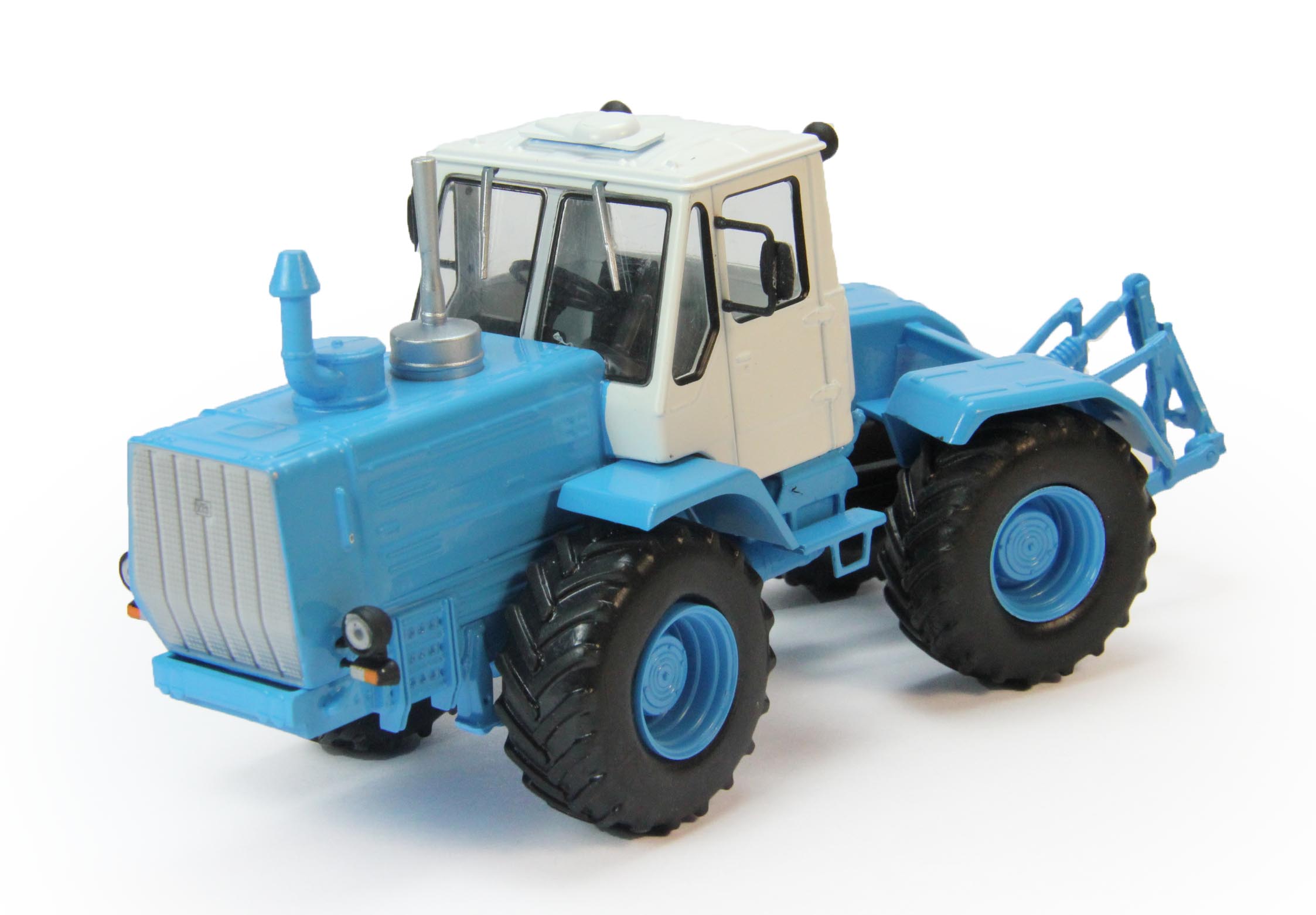 1:43 Т-150К, Тракторы 11, бело-голубой - TRC011
