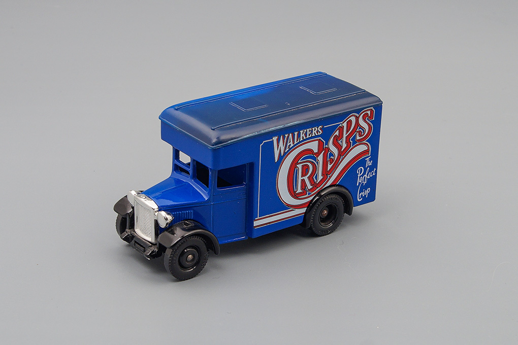 DENNIS Parcels Van 'Walkers Crisps' (1934), blue - X091-X1