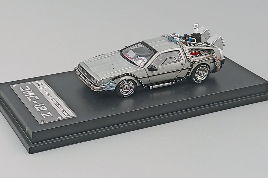 1:64 DeLOREAN DMC-12 'Back to the Future. Part II' - MJ-DMC-2