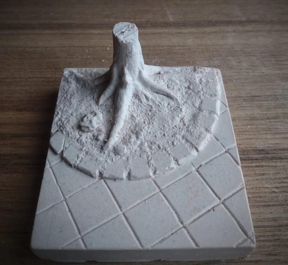 1:35 Фрагмент тротуара с с пнём (не окрашен) - Б05