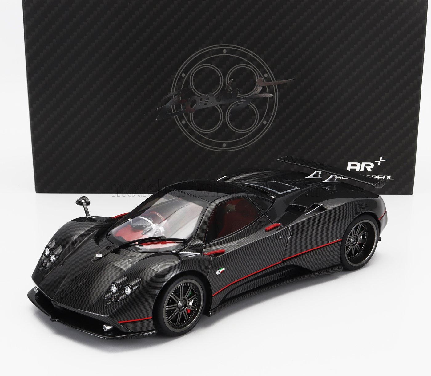 1:18 PAGANI Zonda F (2005), Black Gloss Carbon - ALM850410001