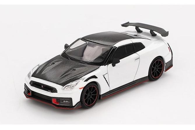 1:64 NISSAN GT-R NISMO (2024), white/black - MGT01045-BL
