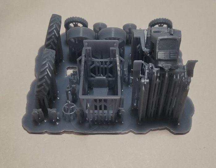 1:72 Сборная модель Трактор ЮМЗ-6КМ - am72031010