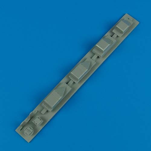 1:32 Набор дополнений F-16A/B Netz chaff/flare dispensers and antennas - QB32 060