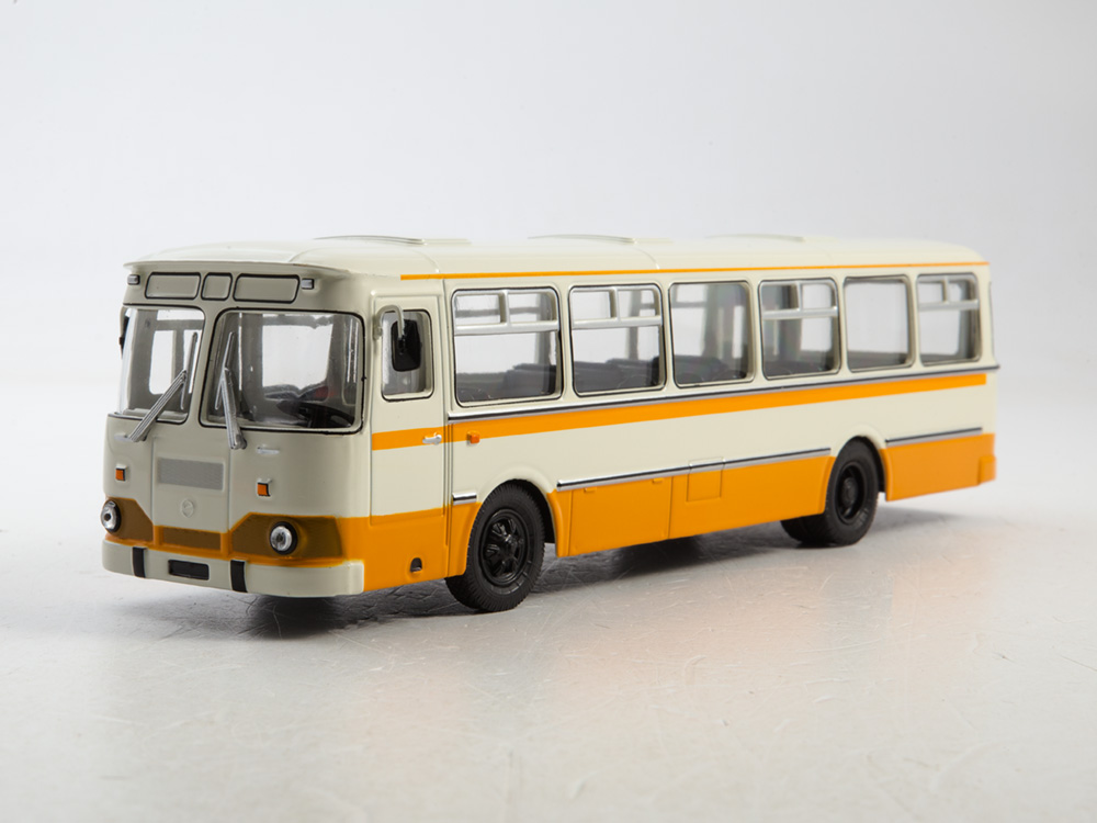 1:43 Ликинский 677М, бежевый-охра - 900384