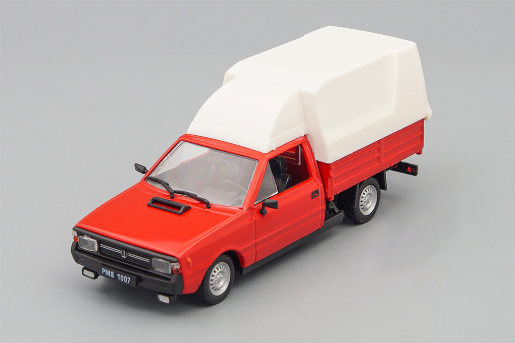1:43 FSO Polonez Truck, Kultowe Auta 70, red / white - kul070