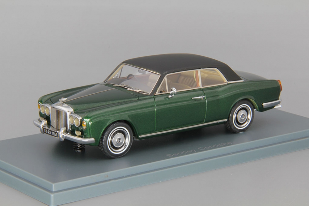 1:43 BENTLEY Corniche (1971), green metallic - NEO44145