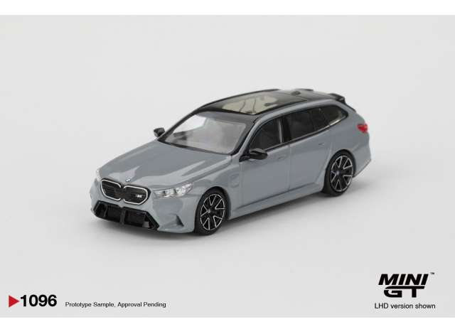 1:64 BMW M5 (G99) Touring, Brooklyn grey metallic 2025 - MGT01096L