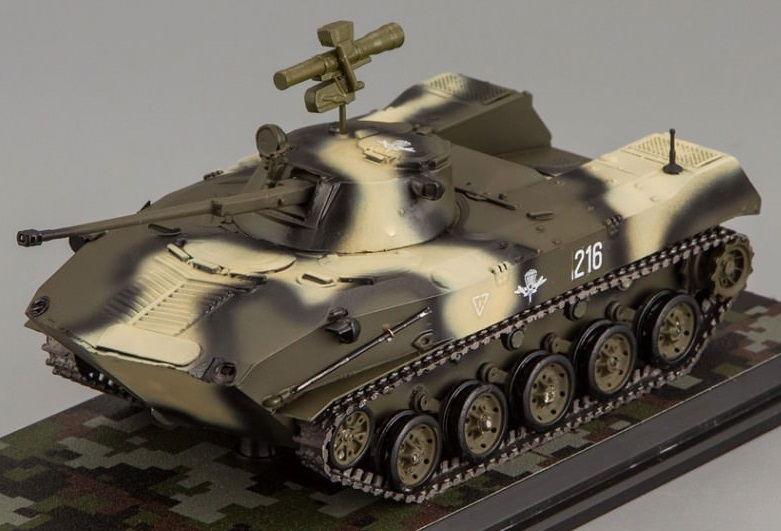 1:43 Сборная модель БМД-2 с ПТРК - М-0018