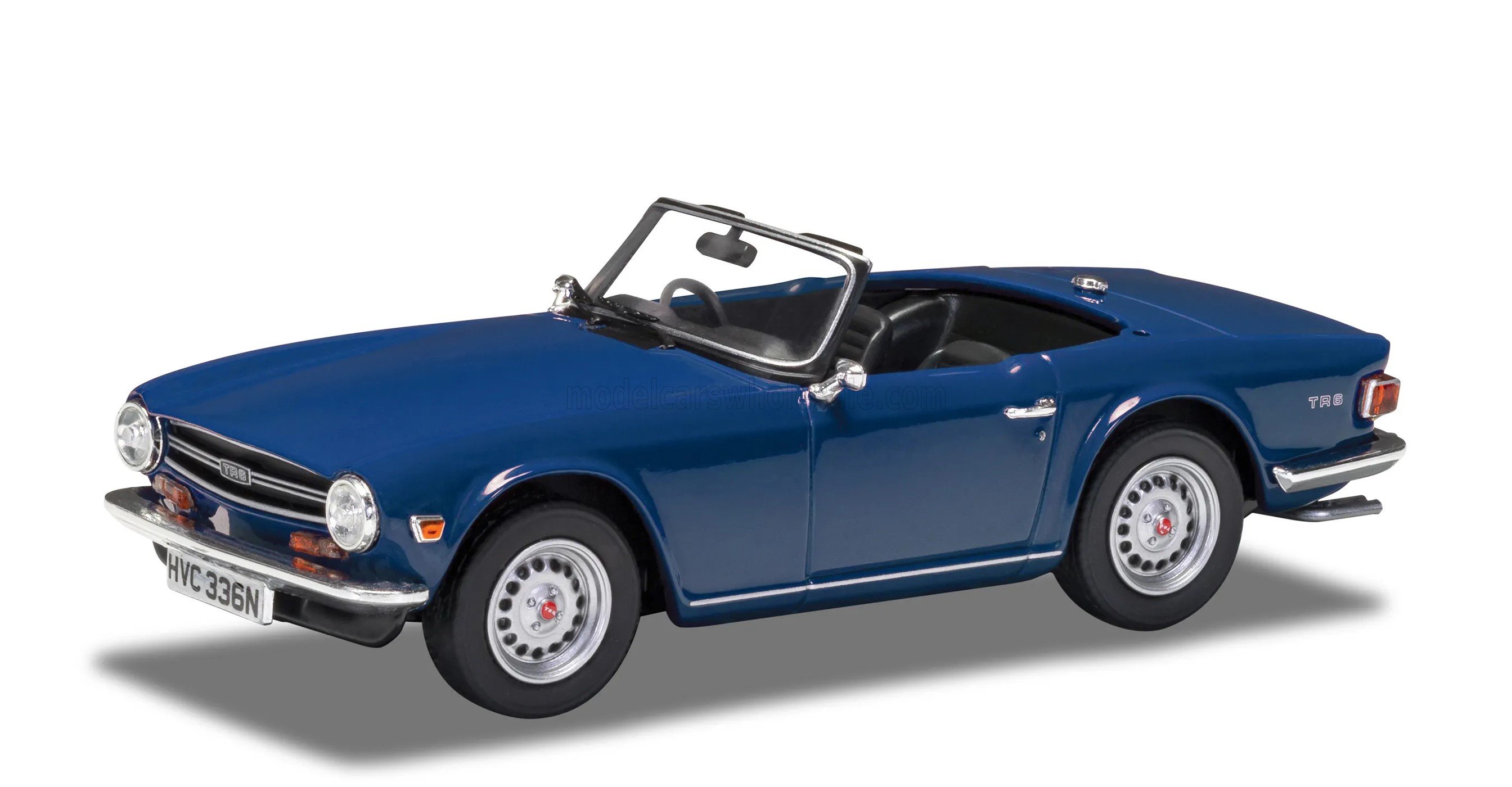 1:43 TRIUMPH TR6 Spider open (1969), french blue - VA14703
