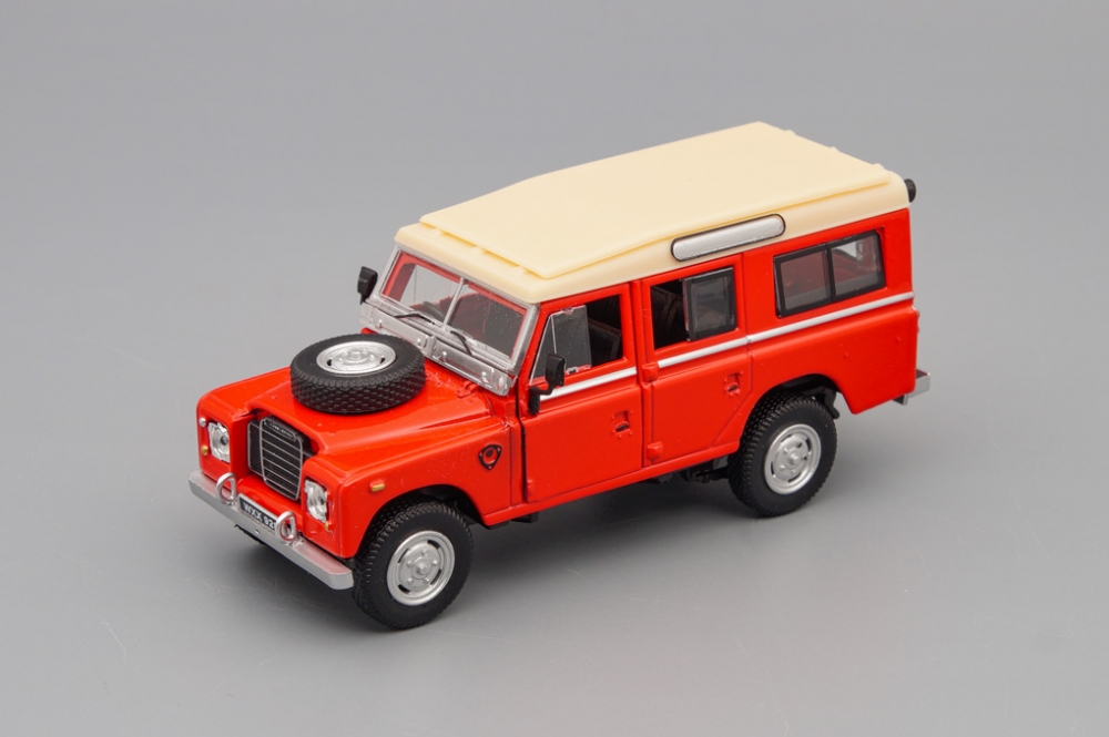 1:43 LAND ROVER Series 109, red - 4-53940