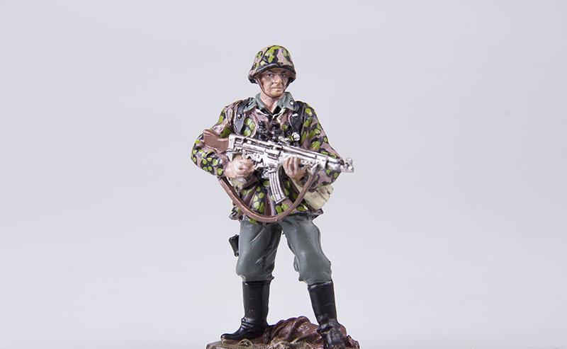 1:32 Фигурка Waffen-SS Schutze - NWW001