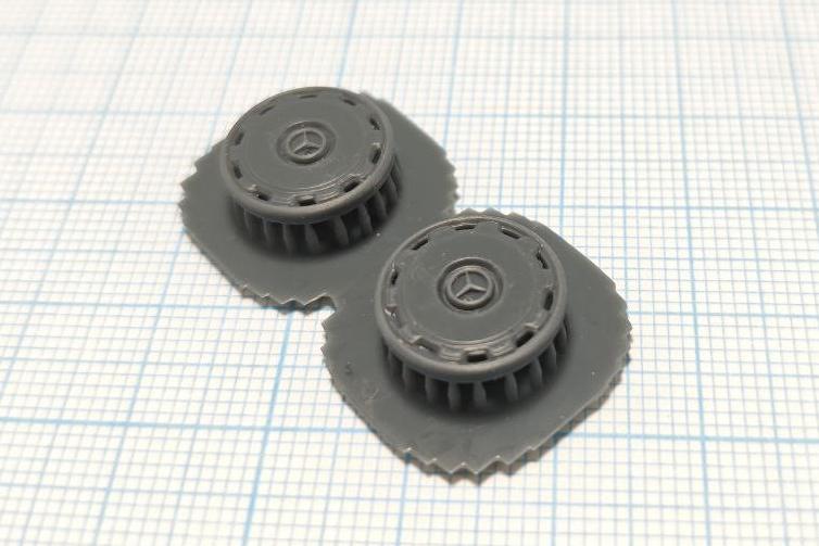 1:43 Колпак задний 22,5 с трехлучевой звездой неокрашенный, комплект 2 шт. - ST1727-028