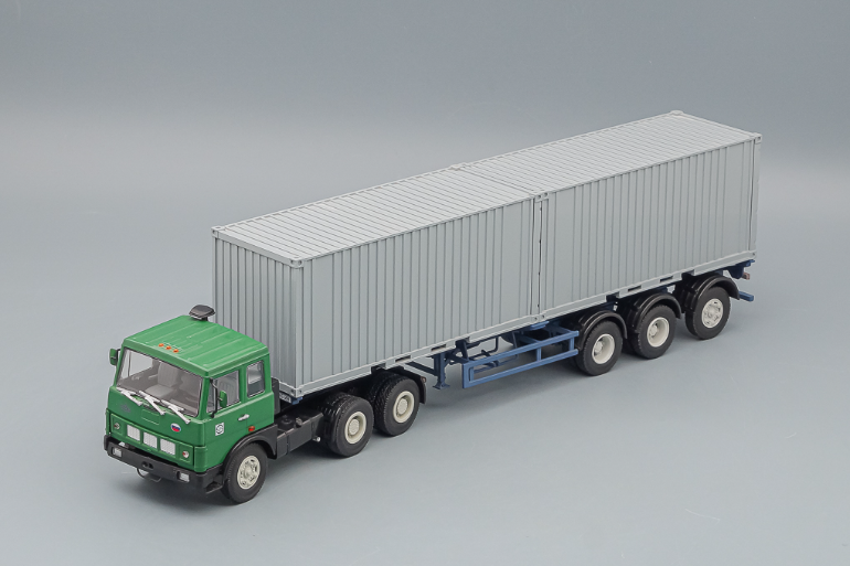 1:43 Минский-6422 с полуприцепом-контейнеровозом Минский-938920, зеленый / серый - 101593-X1