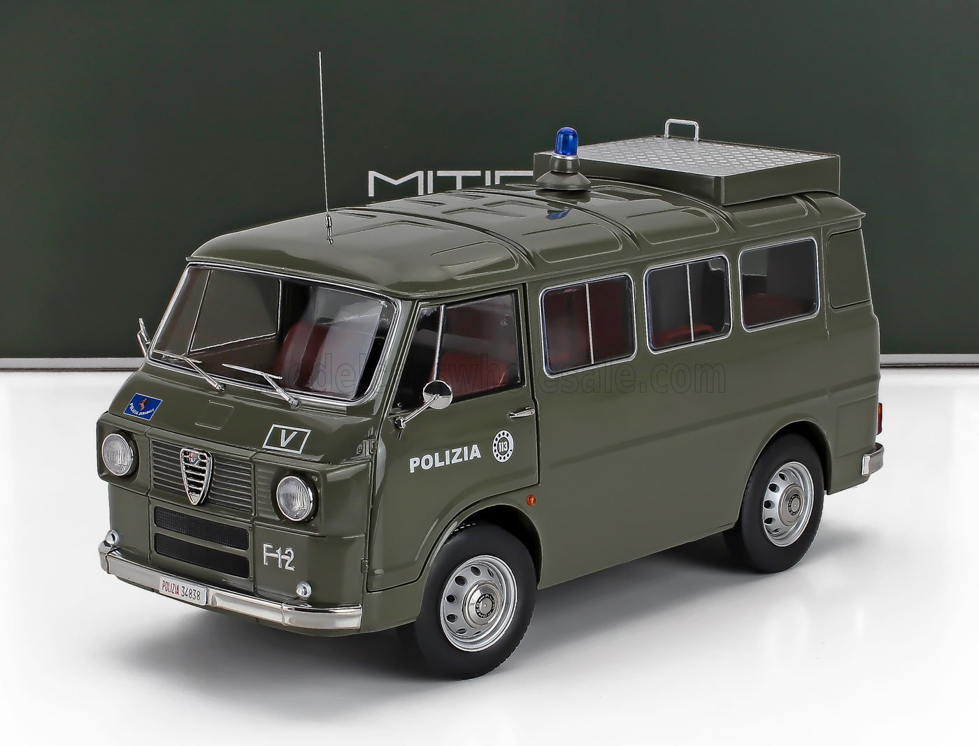 1:18 ALFA ROMEO F-12 Minibus 1-series - Polizia - Police - (1970), Green - 200066-D