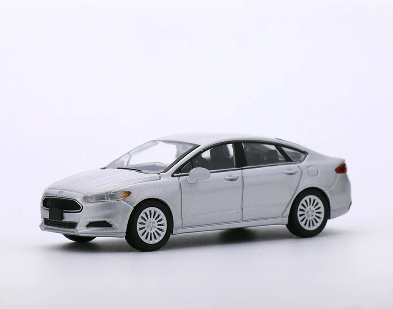 1:64 FORD Fusion / Mondeo (2013), silver police - 596-63