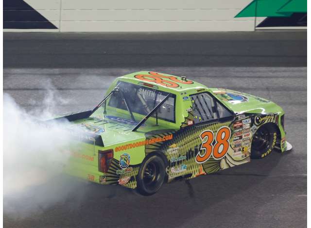 1:64 Chevrolet #38 Chandler Smith *TrophyCatch*, green/orange 2026 - W382665TROCSA