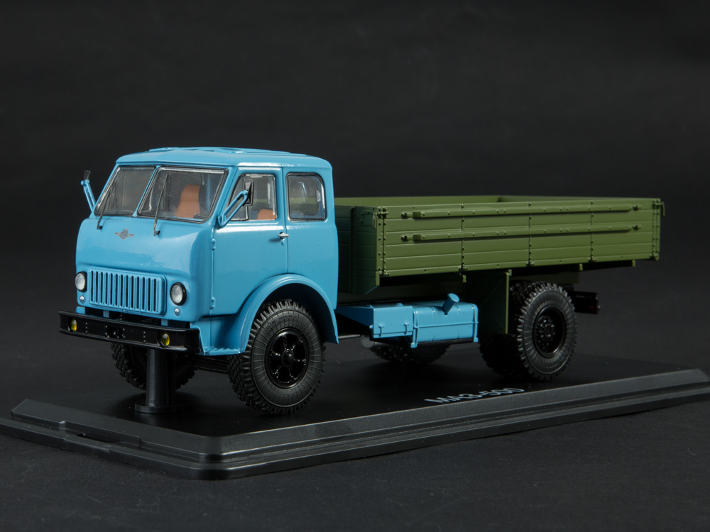 1:43 Минский-500 бортовой, голубой / зеленый - SSM1406