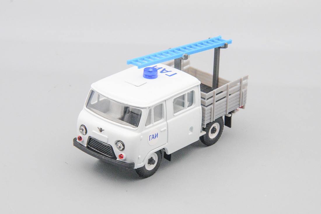 1:43 УАЗ 39094 бортовой ГАИ, белый, с лестницей - 15971703-W