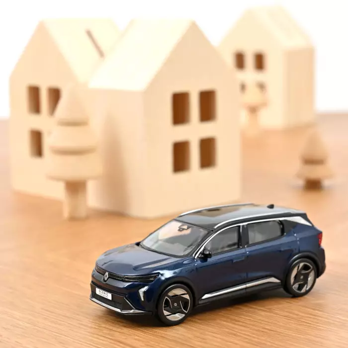 1:43 RENAULT Scenic E-tech Full Electric (2024), Midnight Blue - 517937