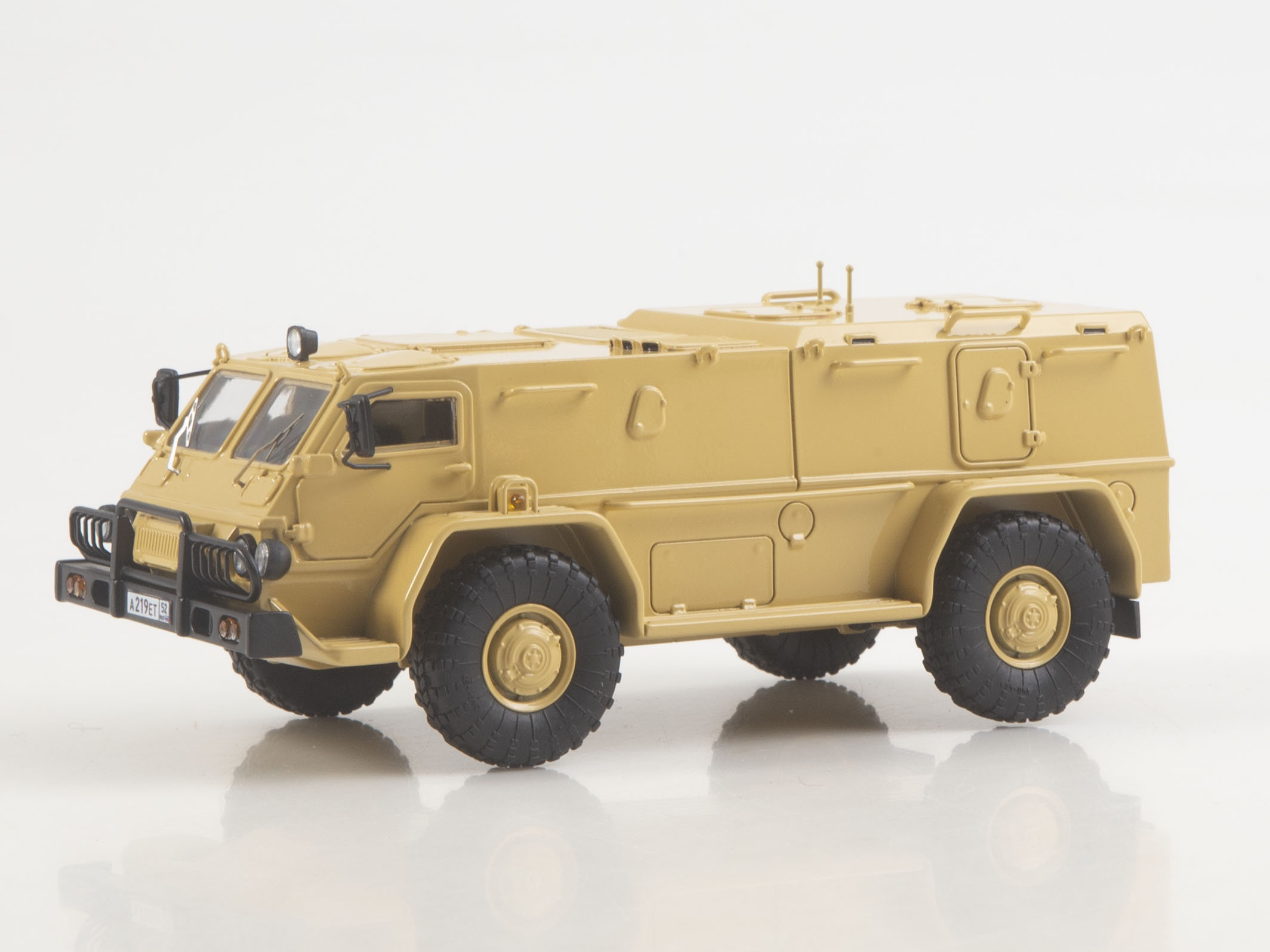 1:43 Бронеавтомобиль 39371 Водник, песочный - 0282MP