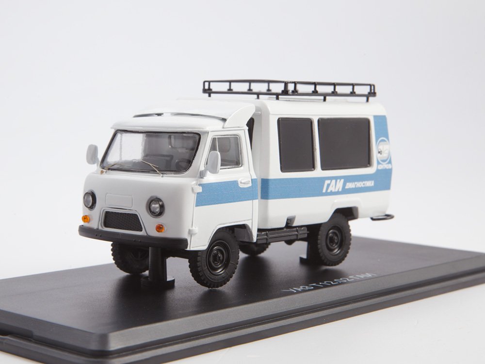 1:43 УАЗ-Т12.02 ГАИ, белый / голубой - LST024
