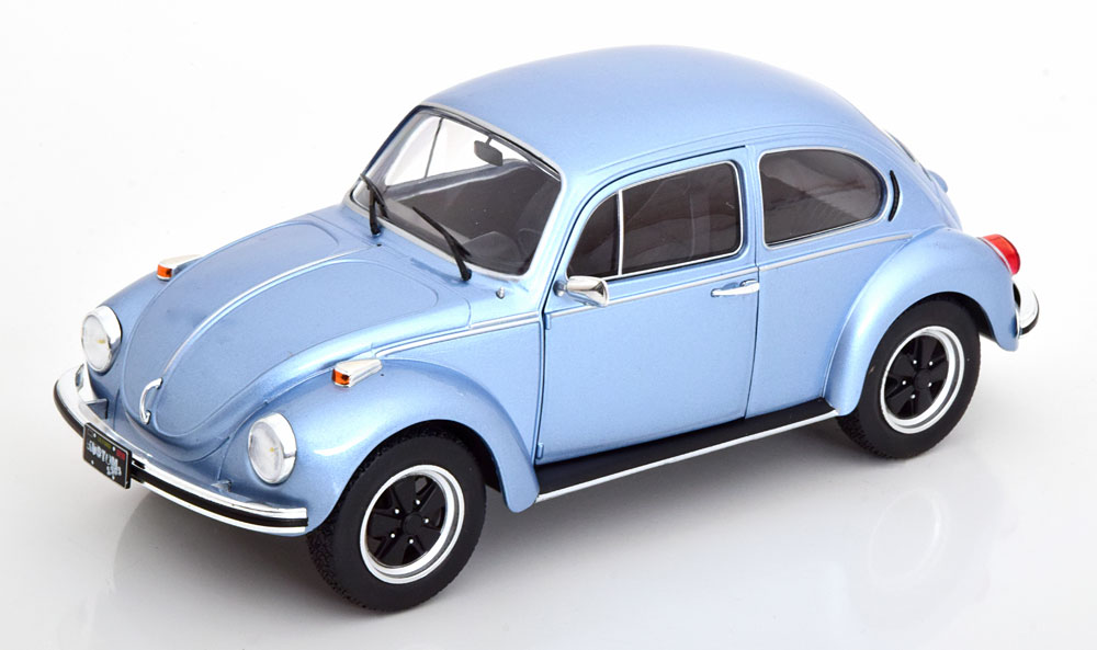 1:18 VOLKSWAGEN Käfer 1303 Sport Bug (1974), light blue-metallic - S1800520