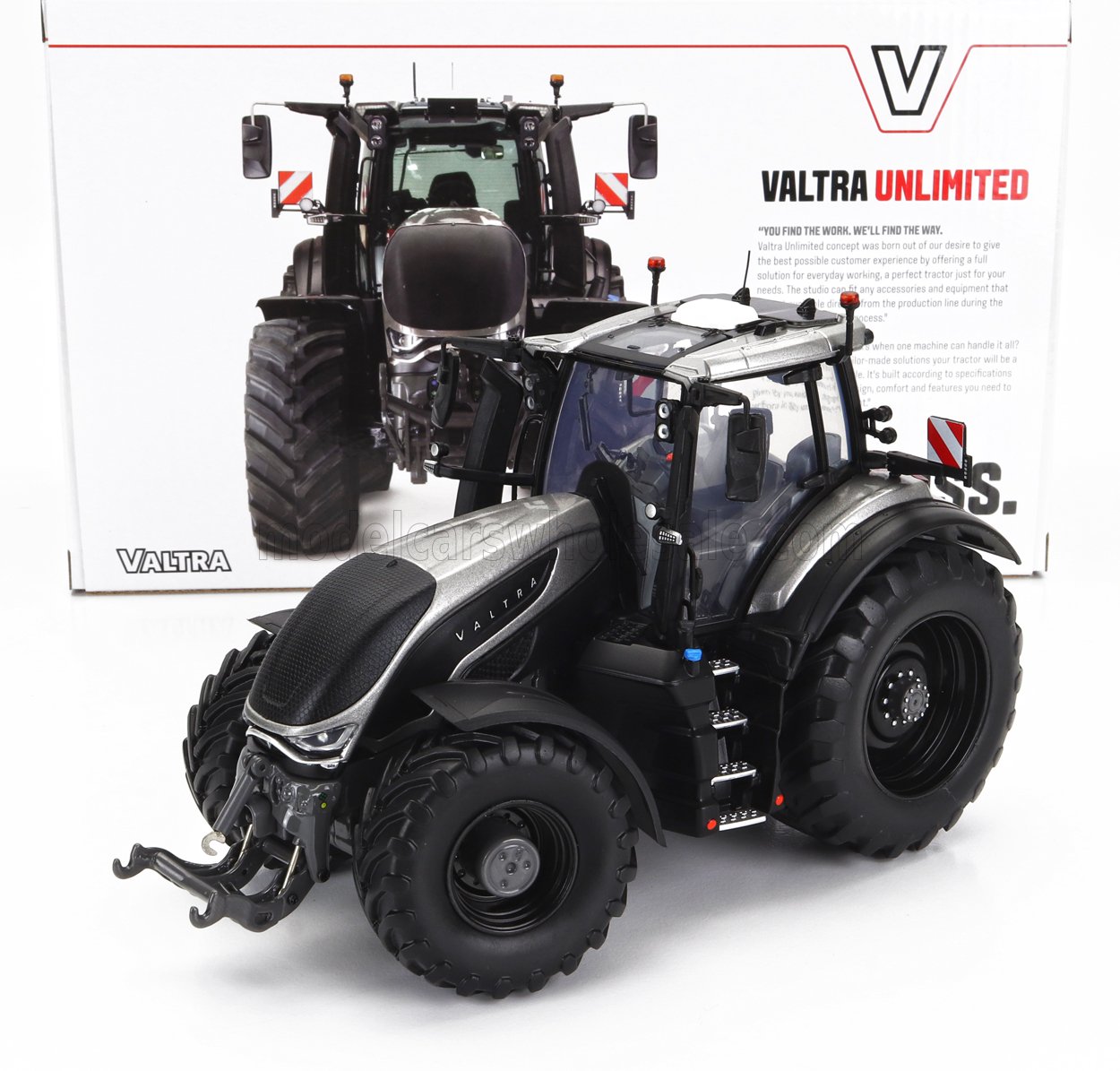 1:32 VALTRA S416 Tractor Unlimited Edition (2022), Silver Black - UH6649