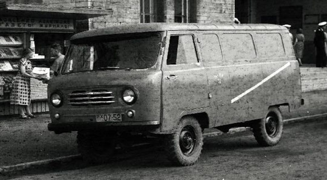 1:43 UAZ-450 'Post' 1960 (Эстония) голубой с белыми полосами - 145032