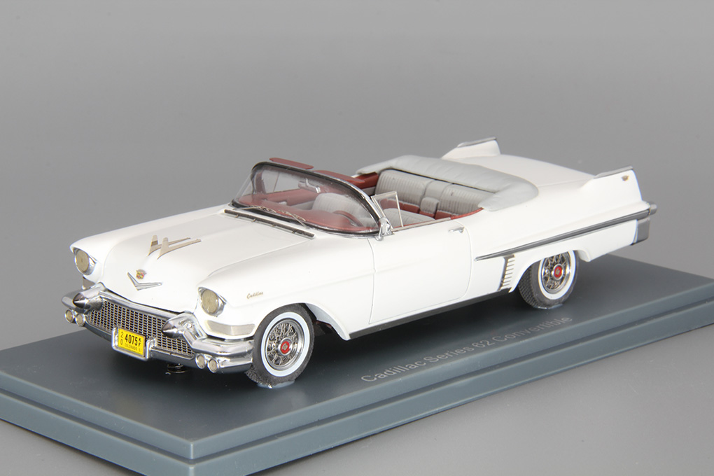 1:43 CADILLAC Series 62 Convertible (1957), white - NEO44075-X1