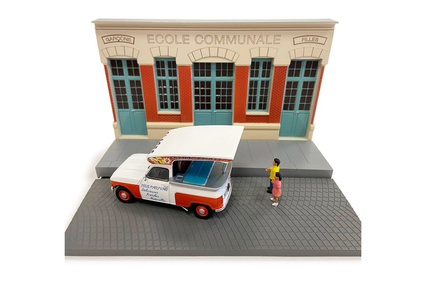 1:43 Renault 4L, Автодиорама - 576663