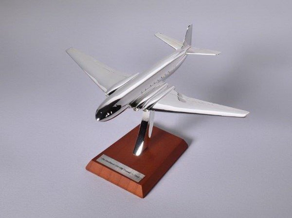 1:200 De Havilland DH-106 'Comet' 1949 (модель 375г 14х18х9см) - 7504011