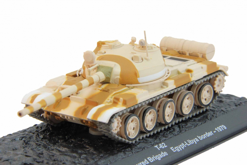 1:72 T-62 Egyptian Armoured Brigade Egypt-Libya border - 1979 - ANS975