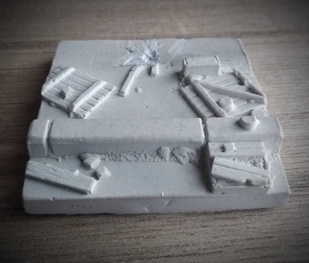 1:35 Фрагмент уличной дороги с разбитыми ящиками (не окрашен) - Б09