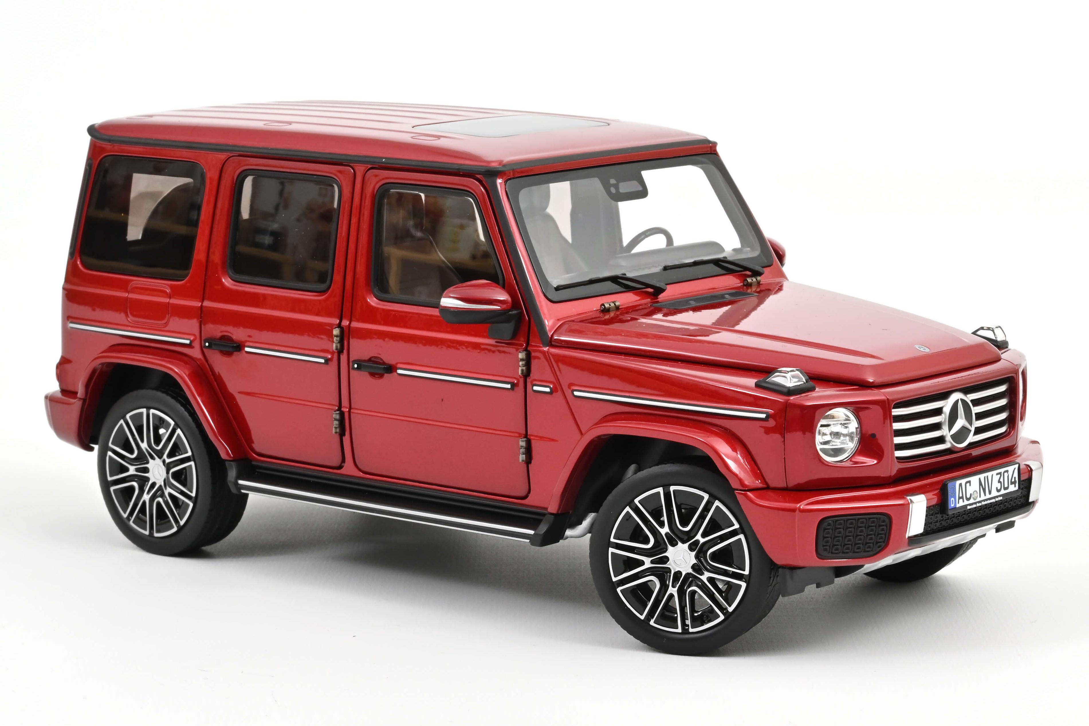 1:18 MERCEDES-BENZ G-class 4x4 (W465) (2024), Hyacinth Red - 183037