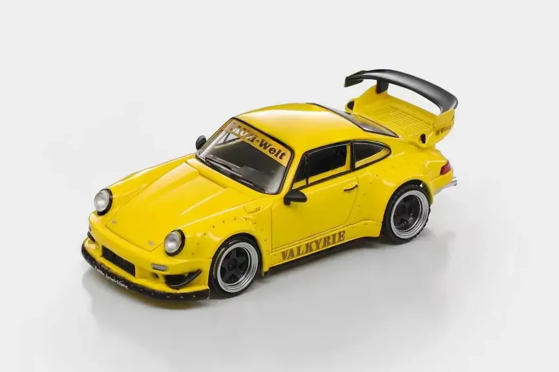 1:64 PORSCHE RWB 930, Valkyrie yellow - MM64-RWB930-005