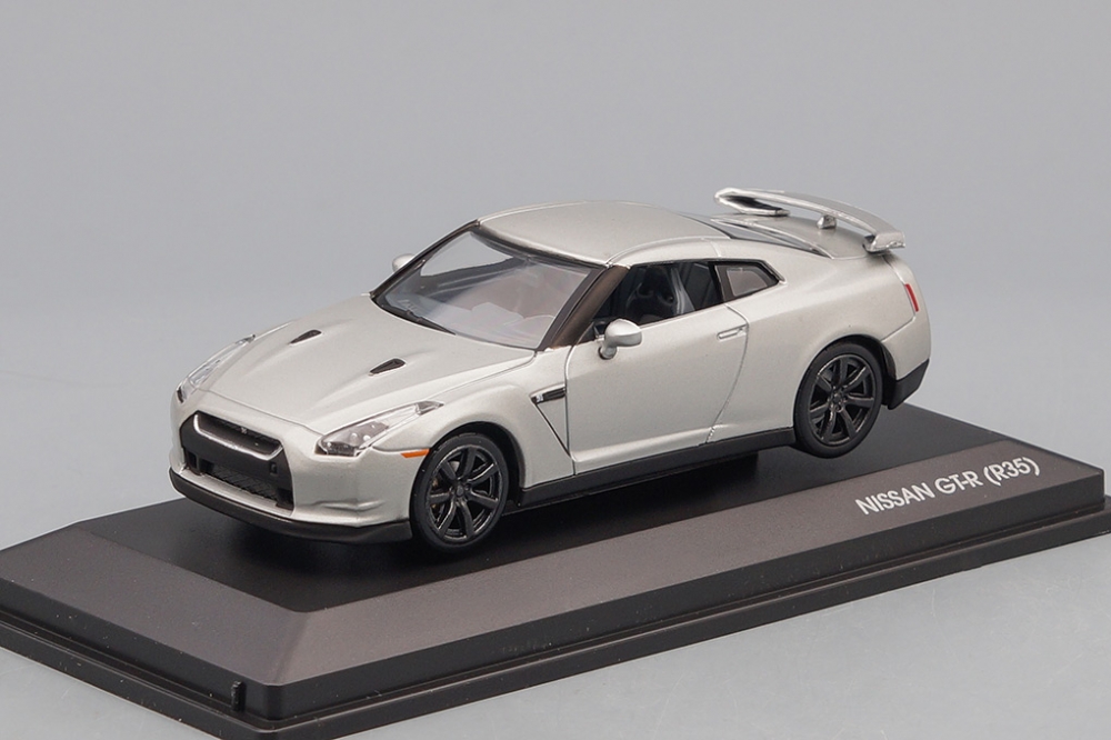 1:43 NISSAN GT-R (R35), silver - 43203s