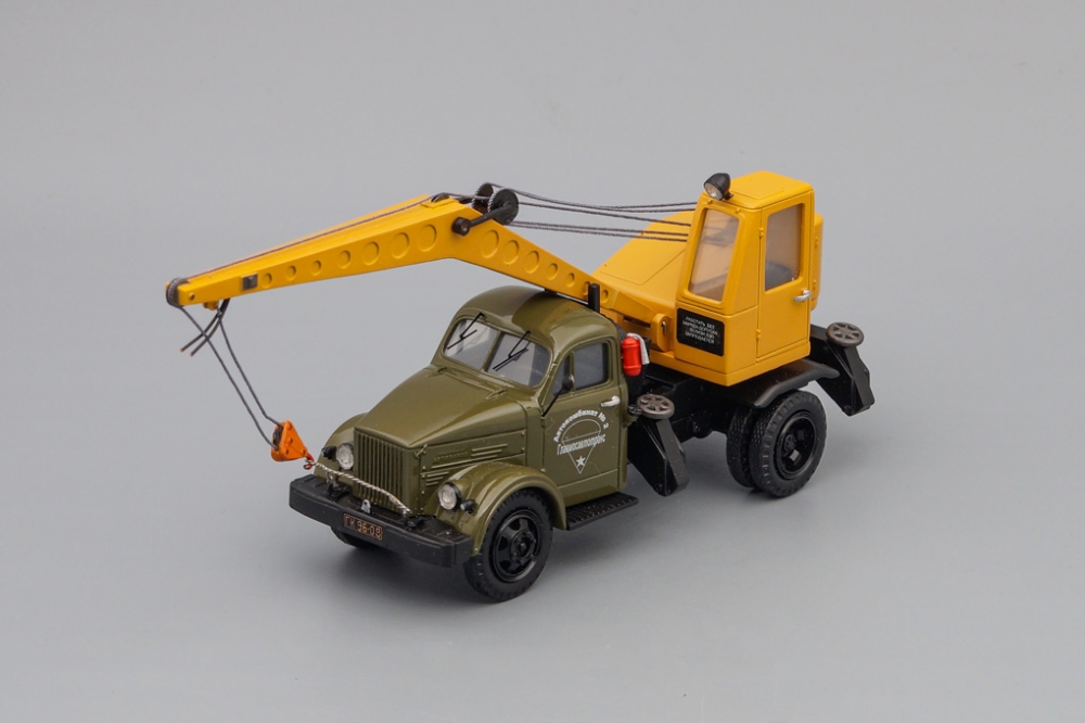 1:43 Автокран К-2,2-1Э на шасси Горький-51А, желтый / зеленый - SL-091
